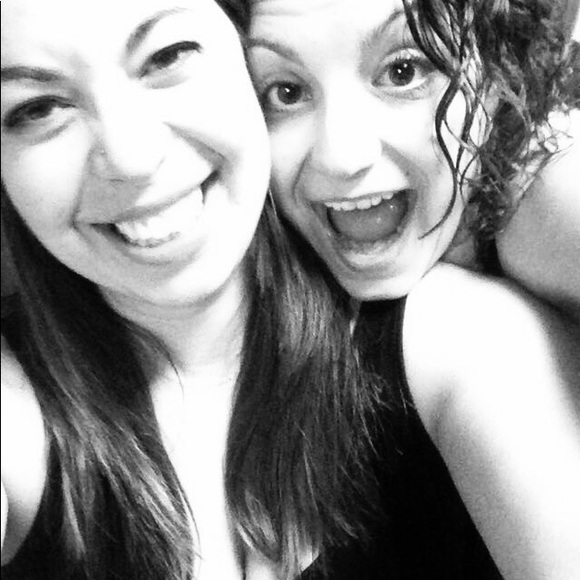 Meet your Posher, Laura - Picture 3 of 8